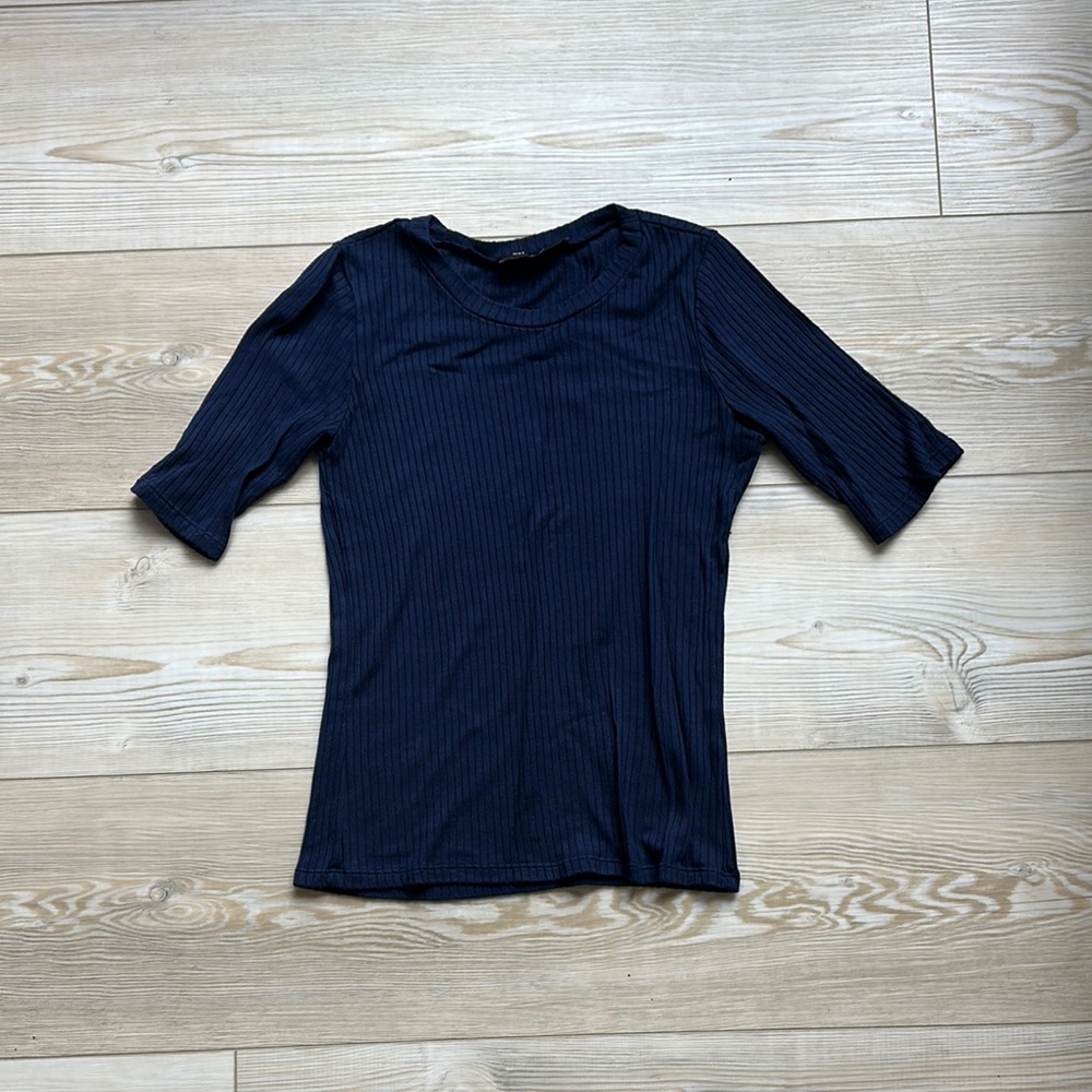 Reformation Navy Blue Ribbed Tee L